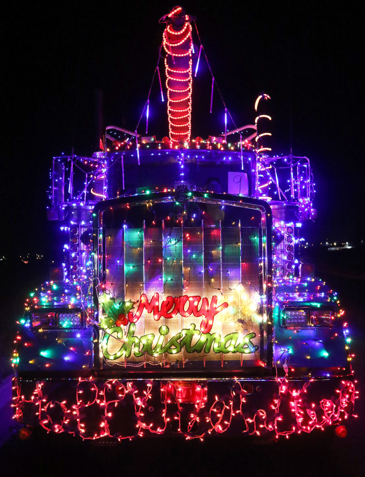 181215-nrr-timbertoyparade-02 (copy)